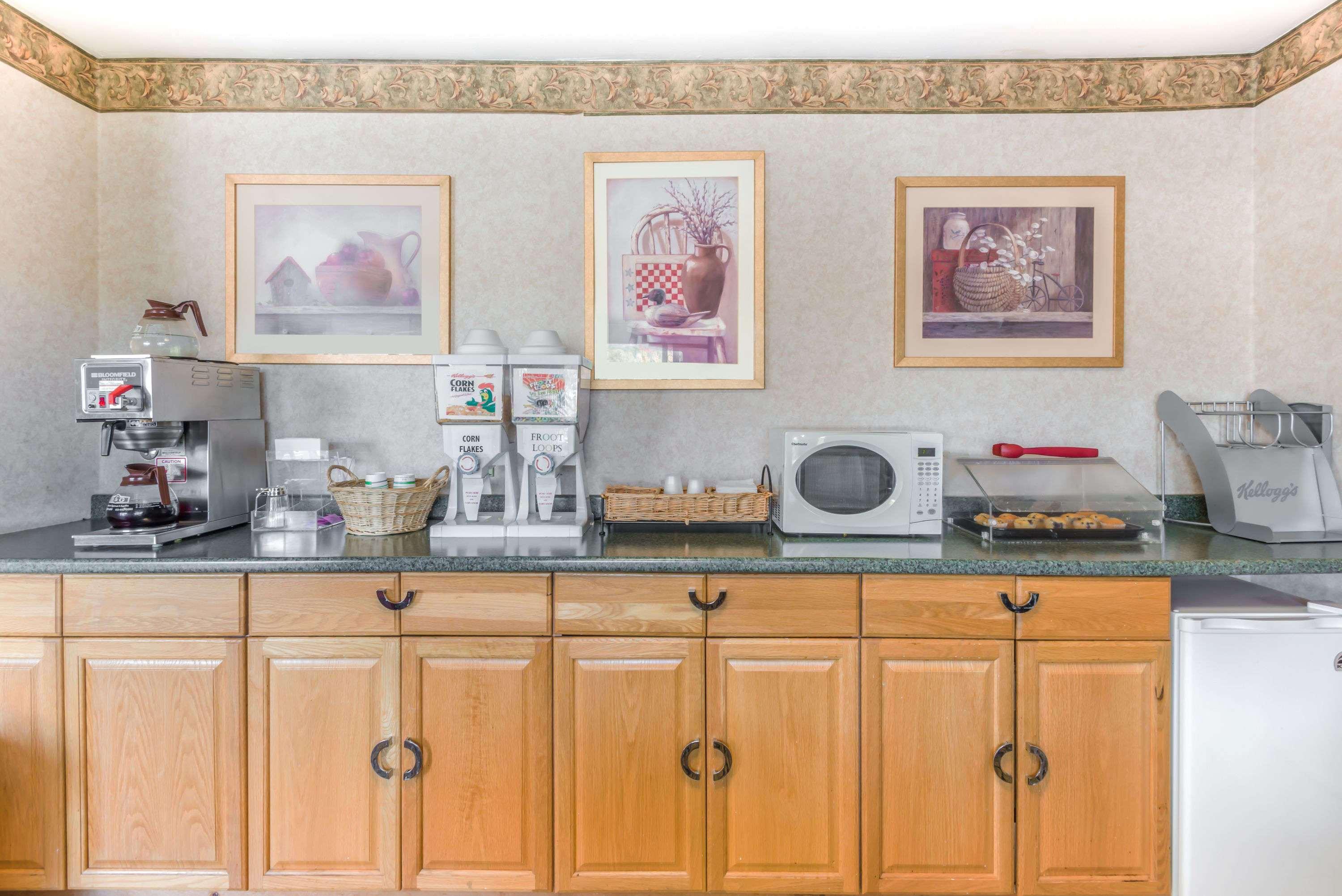 Knights Inn Lenox Εξωτερικό φωτογραφία