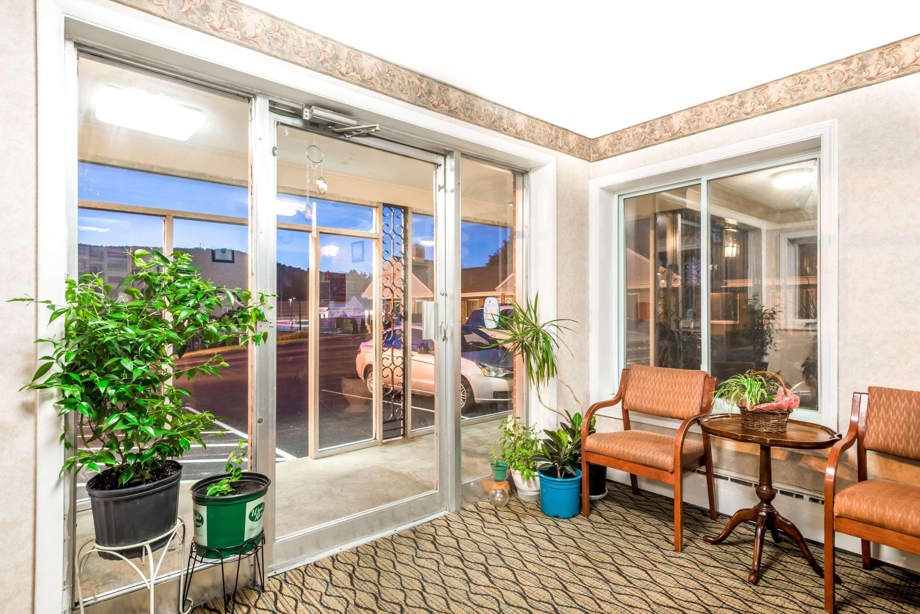 Knights Inn Lenox Εξωτερικό φωτογραφία