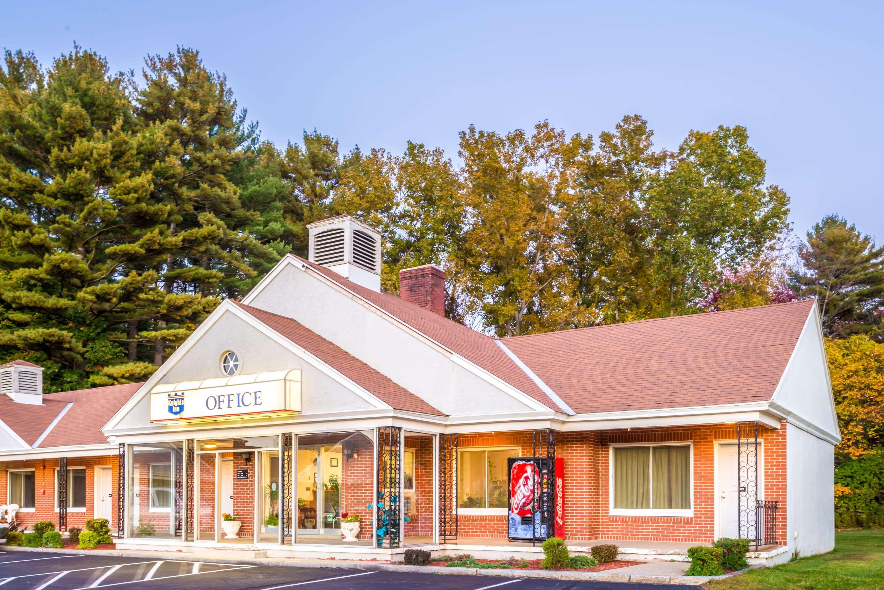 Knights Inn Lenox Εξωτερικό φωτογραφία
